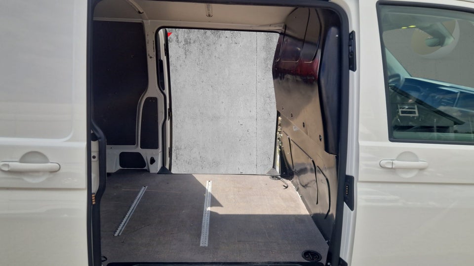 VW Transporter 2,0 TDi 150 Kassevogn DSG lang