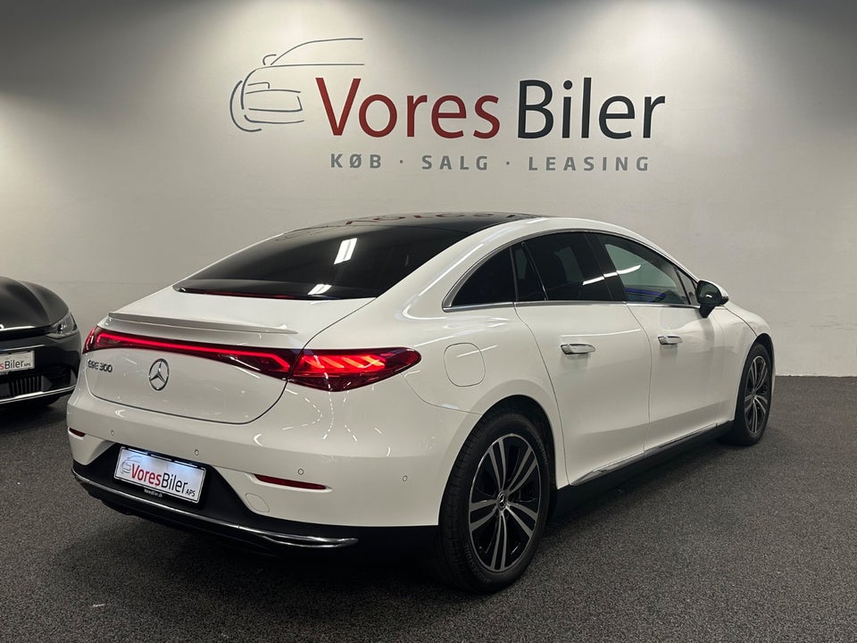 Mercedes EQE300 Electric Art 4d