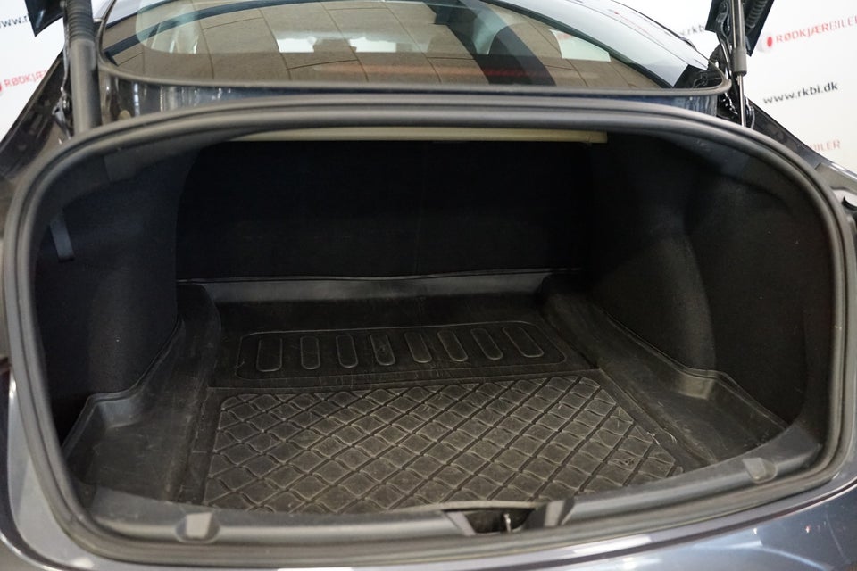 Tesla Model 3 Long Range AWD 4d