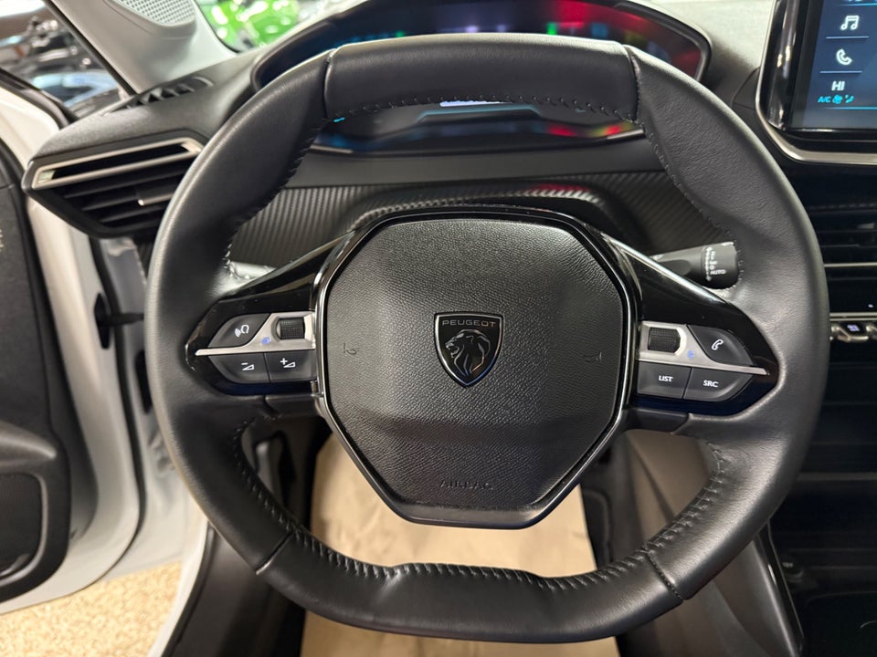 Peugeot e-208 50 Style 5d