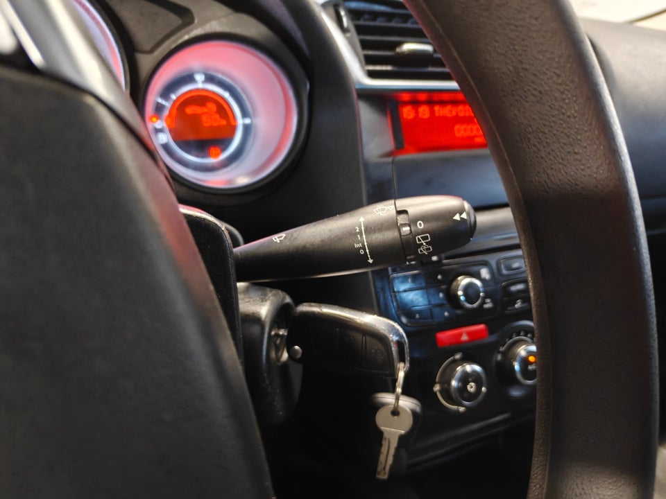 Citroën C4 1,6 BlueHDi 100 Feel 5d