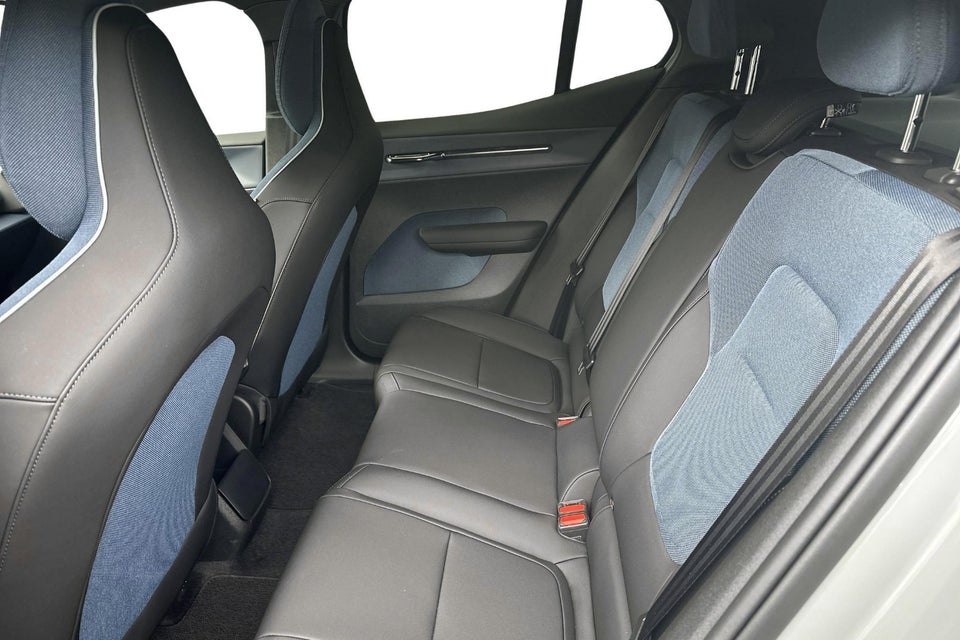 Volvo EX30 Extended Range Core 5d