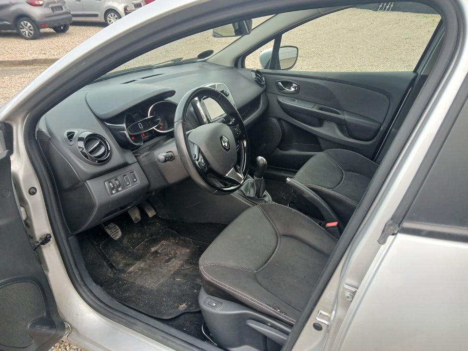 Renault Clio IV 0,9 TCe 90 Expression 5d