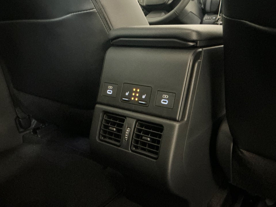 Toyota bZ4X Executive 5d