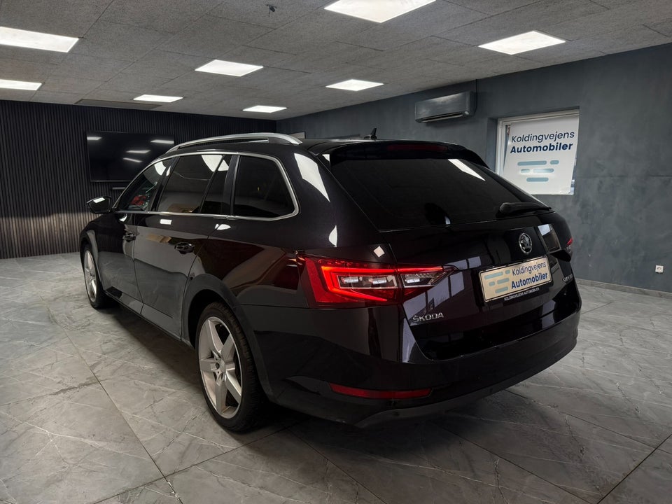 Skoda Superb 2,0 TDi 150 Style Combi DSG 5d