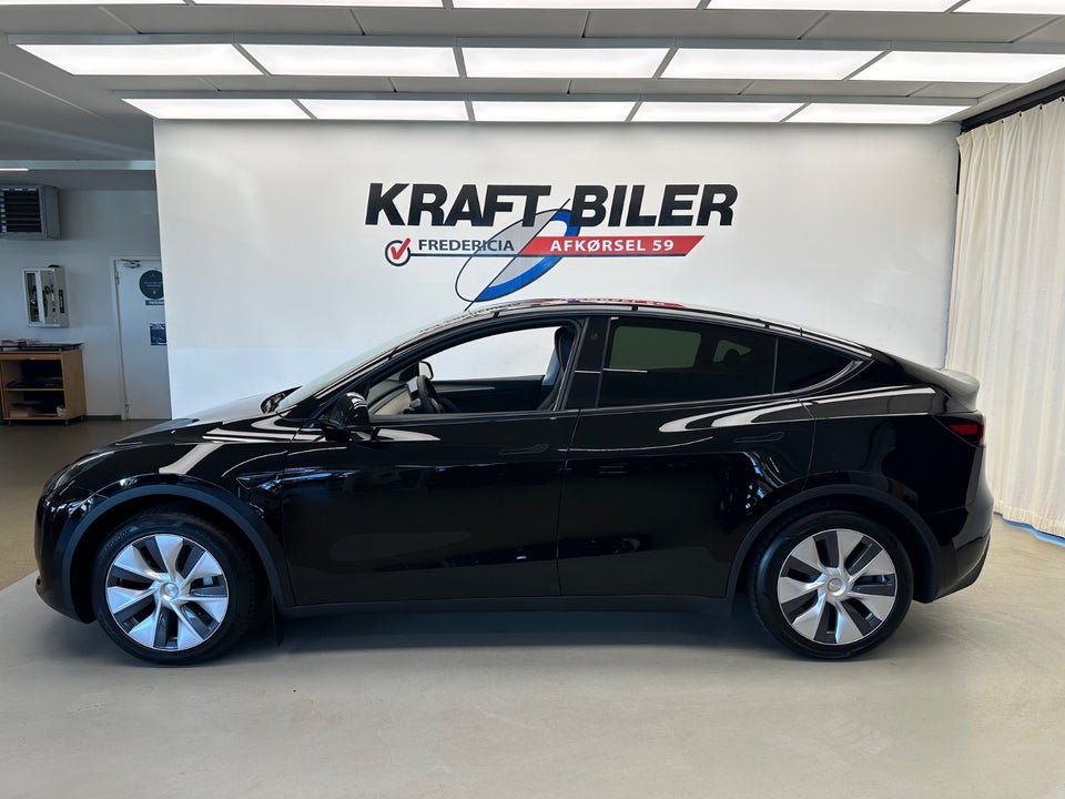 Tesla Model Y RWD 5d