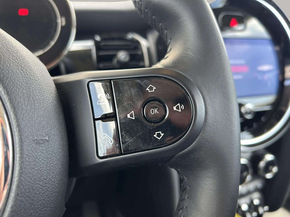 MINI Cooper SE Classic Trim 3d