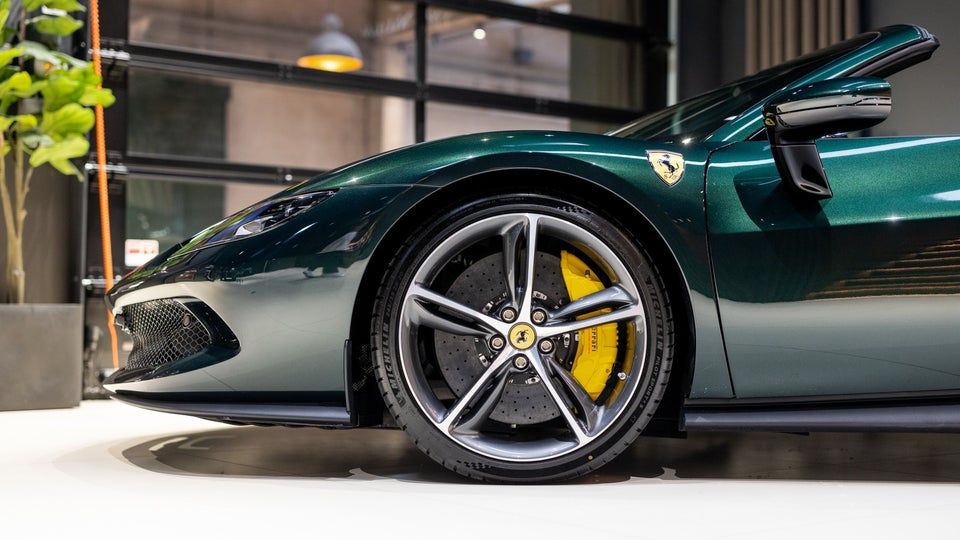 Ferrari 296 GTS 2,9 DCT 2d