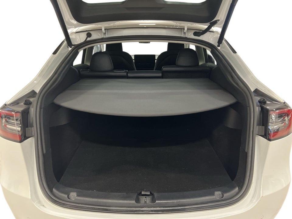 Tesla Model Y Long Range AWD 5d