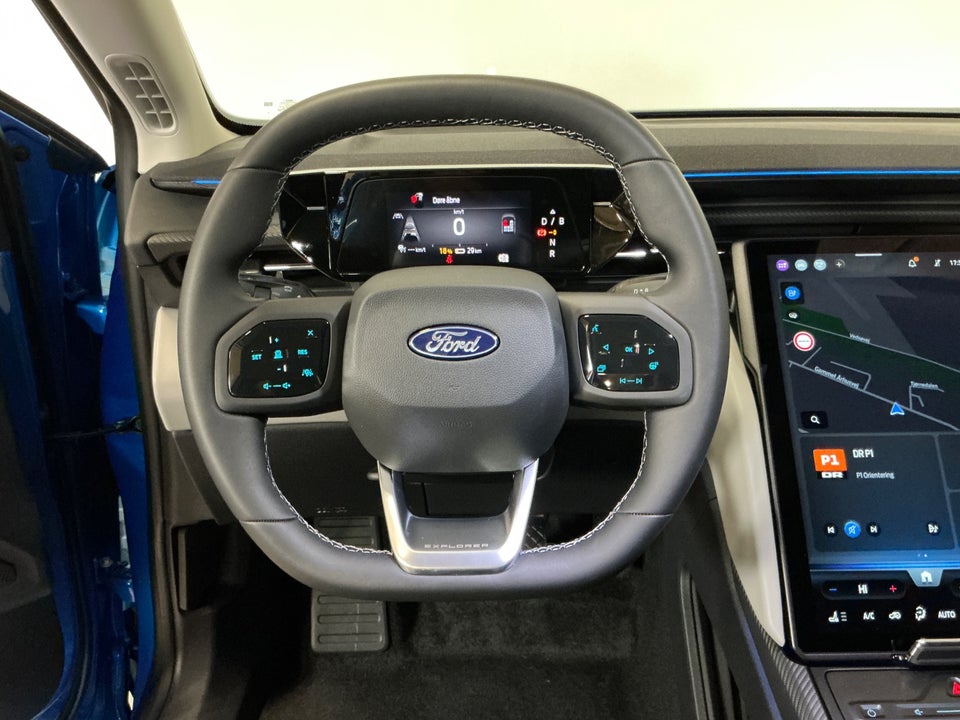 Ford Explorer 77 Premium Extended Range 5d