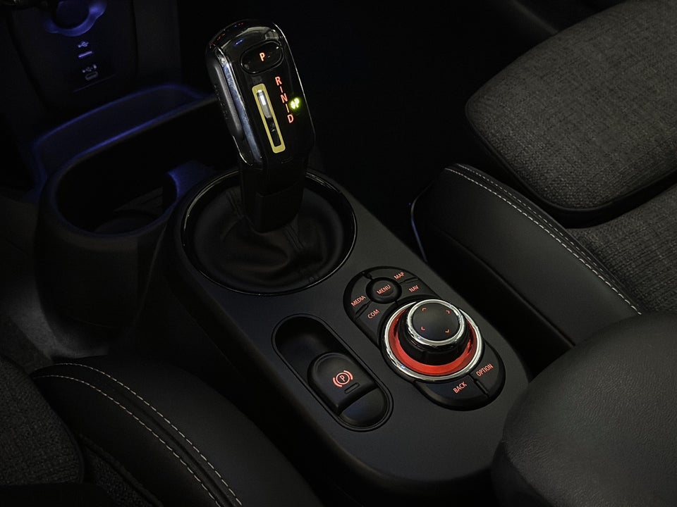 MINI Cooper SE Classic Trim 3d