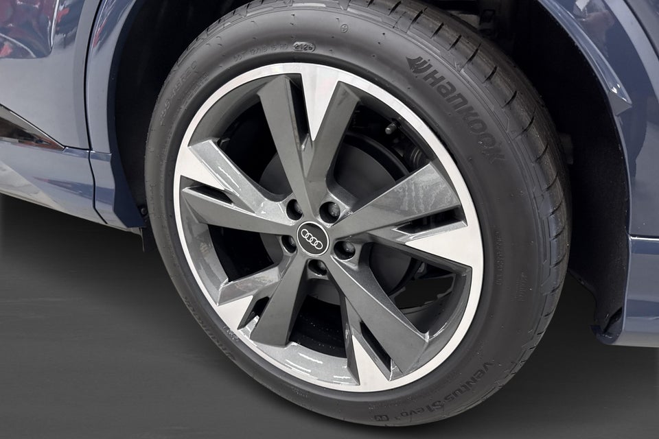Audi Q4 e-tron performance 5d