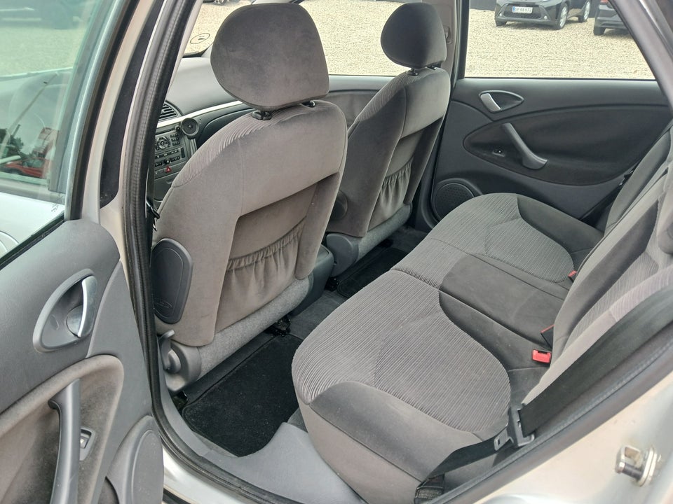 Citroën C5 1,8i 16V Prestige S 5d