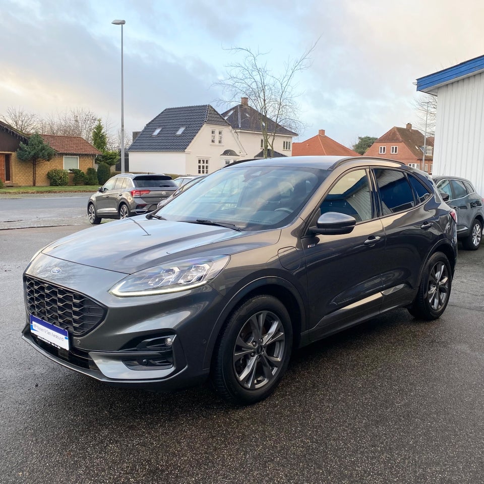 Ford Kuga 2,5 PHEV ST-Line CVT 5d