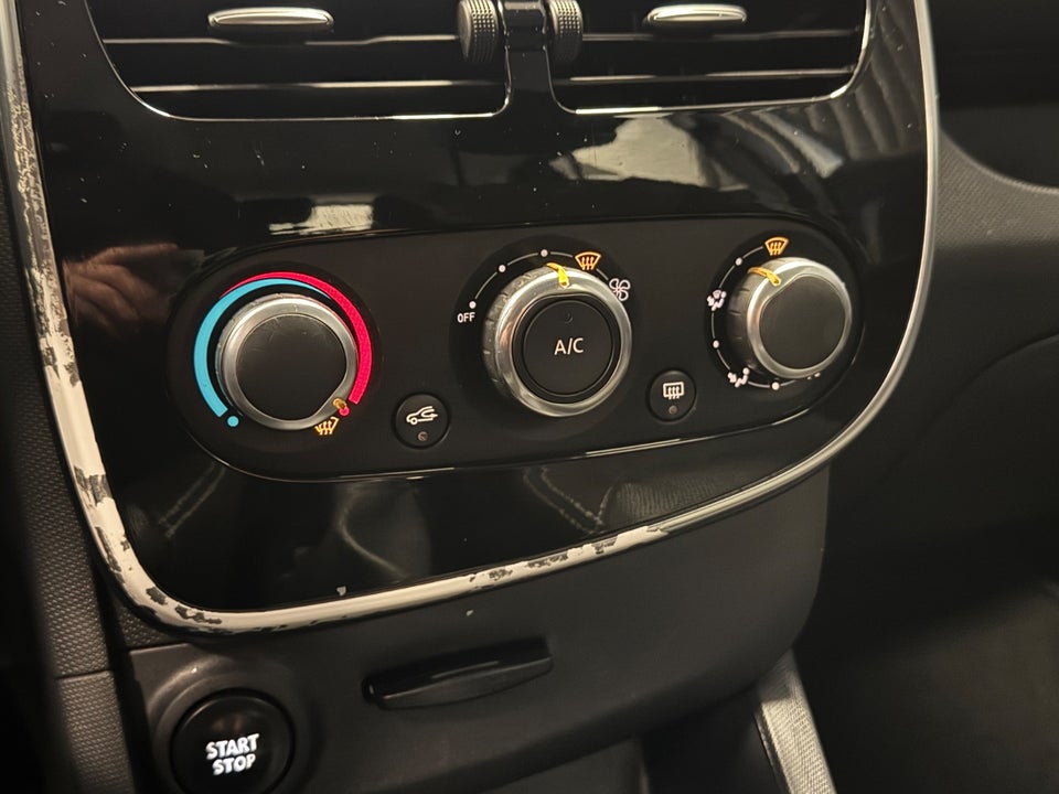 Renault Clio IV 1,2 16V Authentique Sport Tourer 5d