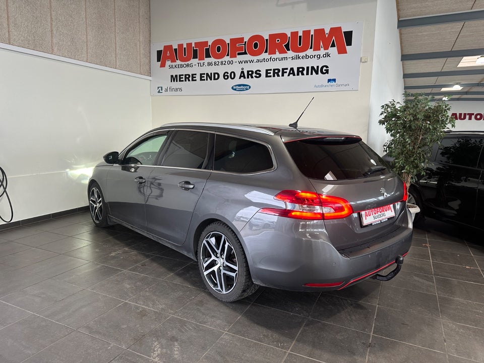 Peugeot 308 1,5 BlueHDi 130 Selection Sky SW 5d