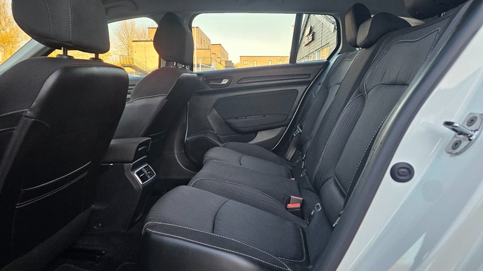 Renault Megane IV 1,5 dCi 110 Zen Sport Tourer EDC 5d