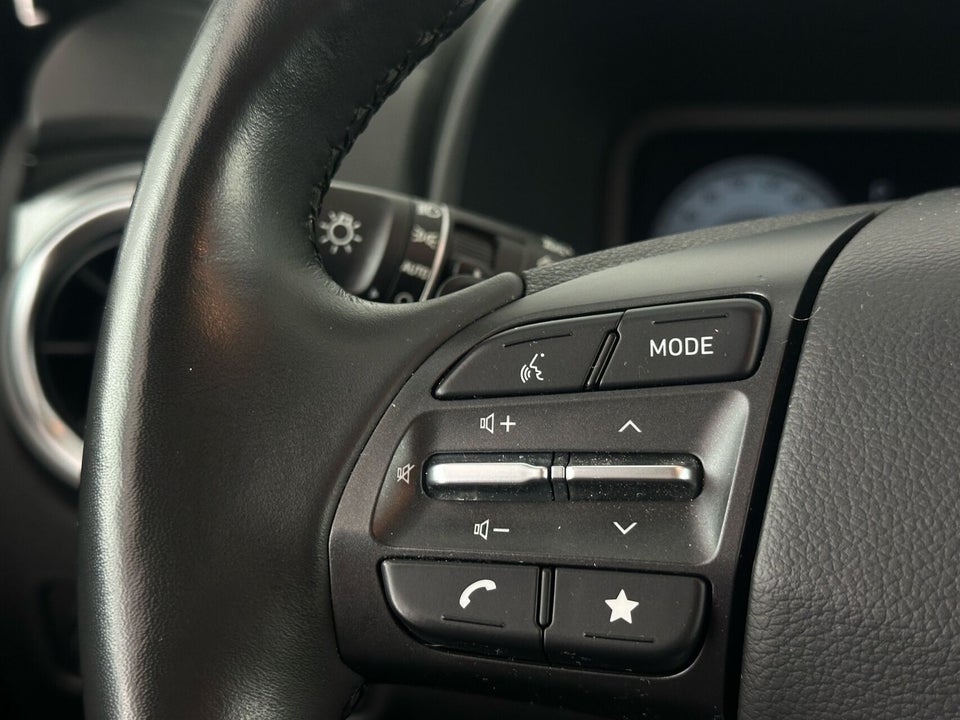 Hyundai Kona 64 EV Ultimate 5d