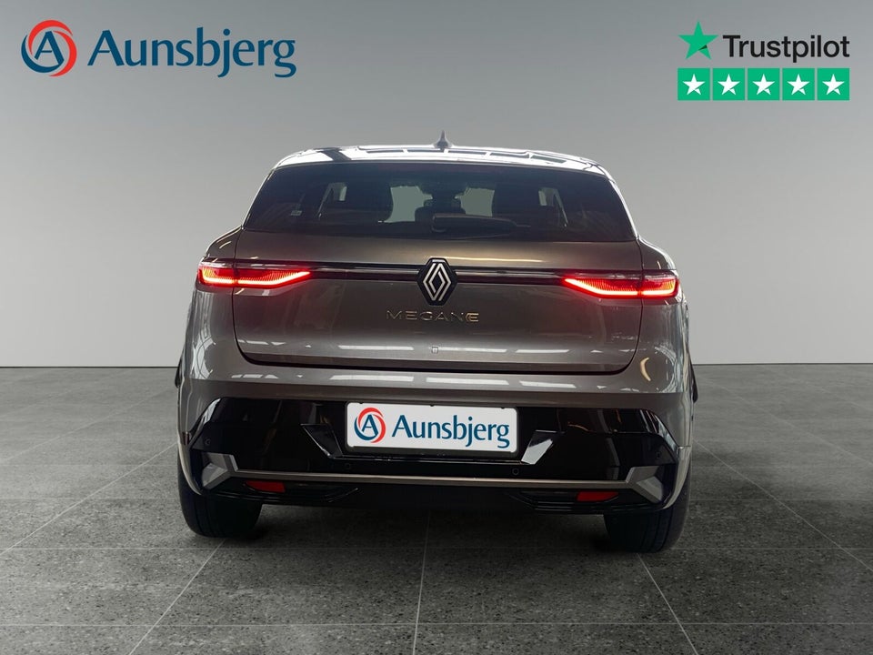 Renault Megane E-Tech 40 Equilibre 5d