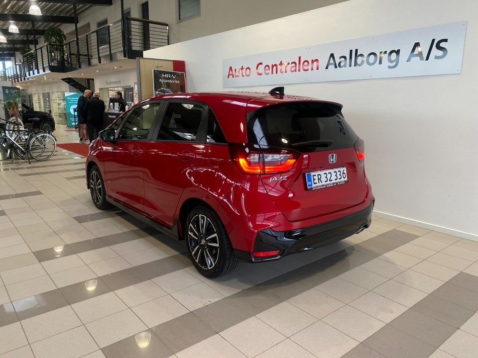 Honda Jazz 1,5 i-MMD Advance Sport eCVT 5d