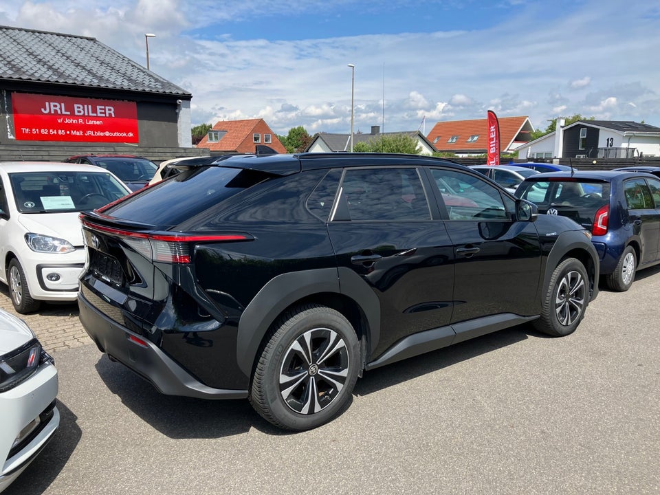 Toyota bZ4X Active 5d