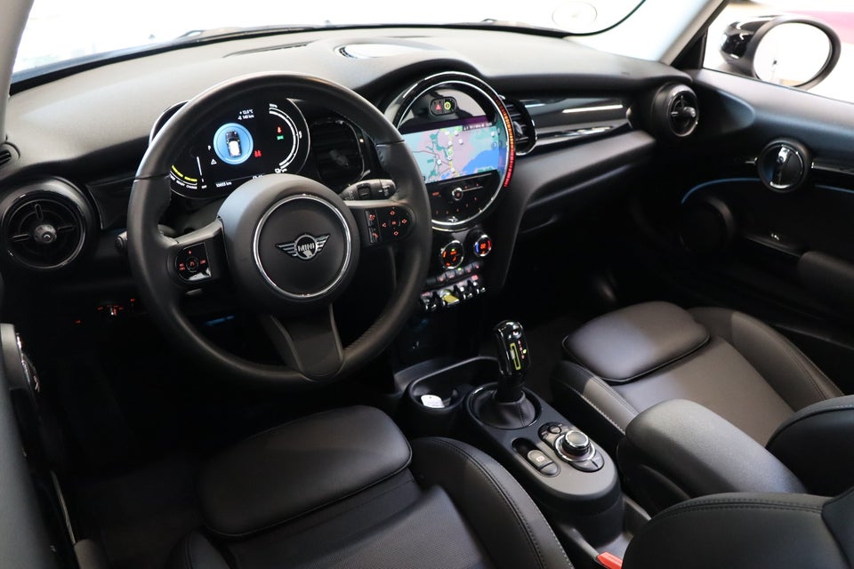 MINI Cooper SE Classic Trim 3d