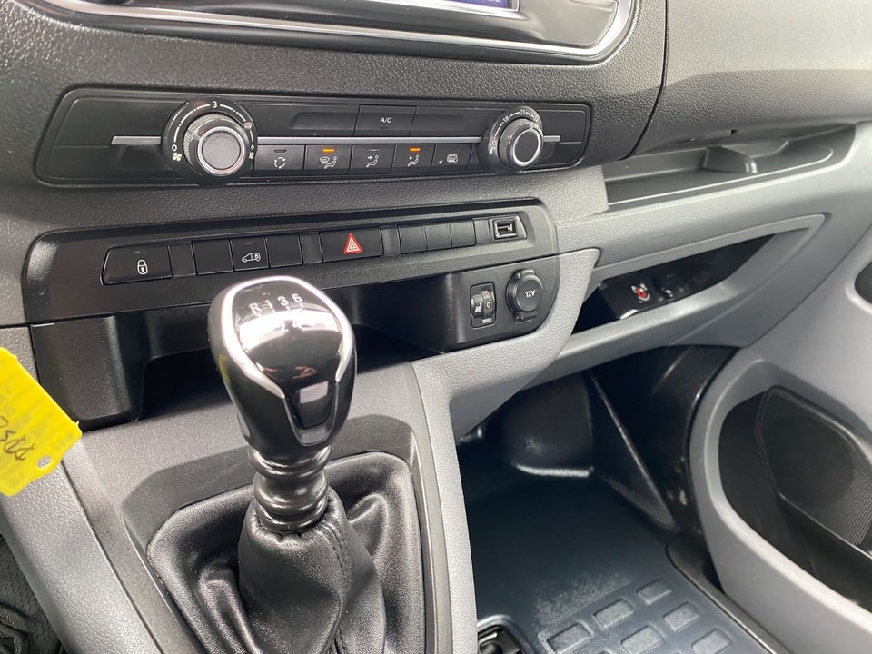 Toyota ProAce 2,0 D 122 Medium Comfort Master 6d