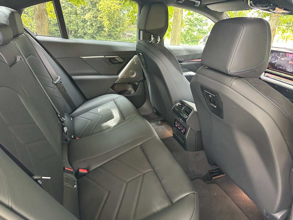 BMW i5 eDrive40 M-Sport 4d