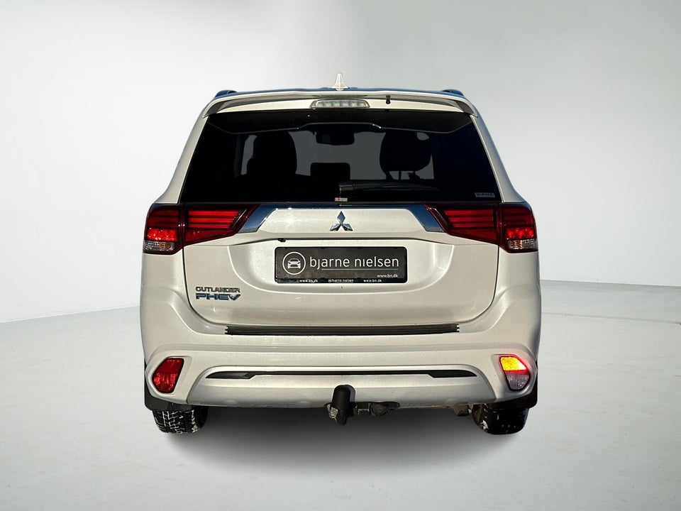 Mitsubishi Outlander 2,4 PHEV Inform+ CVT 4WD 5d