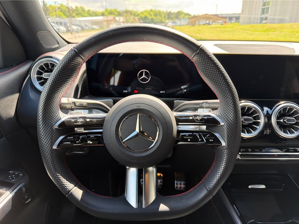 Mercedes EQB250+ AMG Line 5d