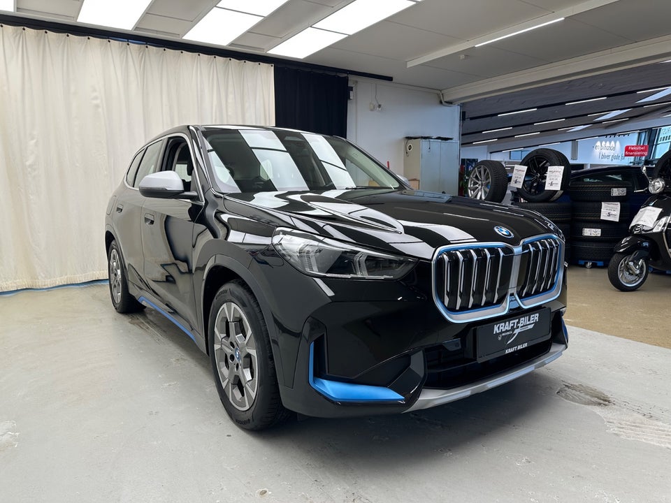 BMW iX1 xDrive30 X-Line 5d