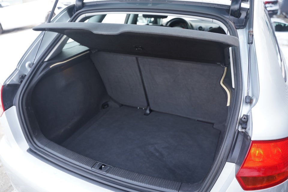 Audi A3 1,8 TFSi Attraction Sportback 5d