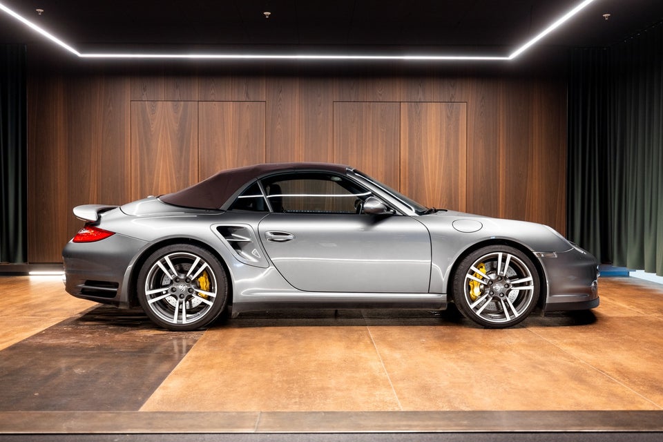 Porsche 911 Turbo S 3,8 Cabriolet PDK 2d