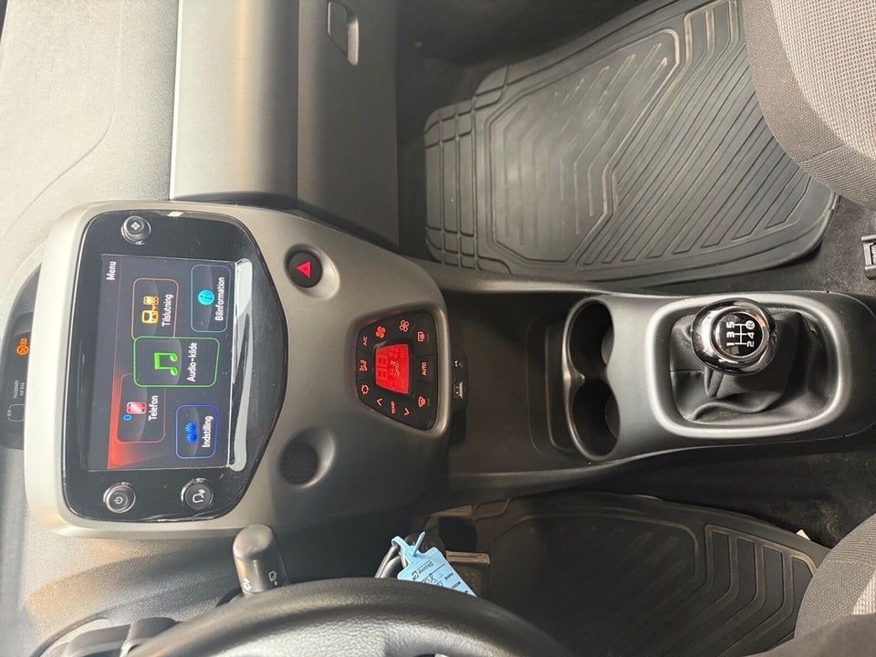 Toyota Aygo 1,0 VVT-i x-press 5d
