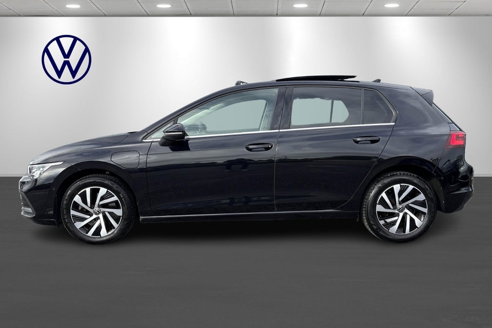 VW Golf VIII 1,4 eHybrid DSG 5d