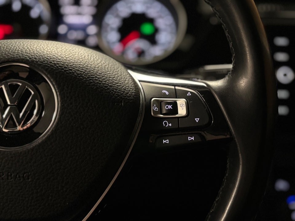 VW Touran 2,0 TDi 190 Highline DSG 7prs 5d