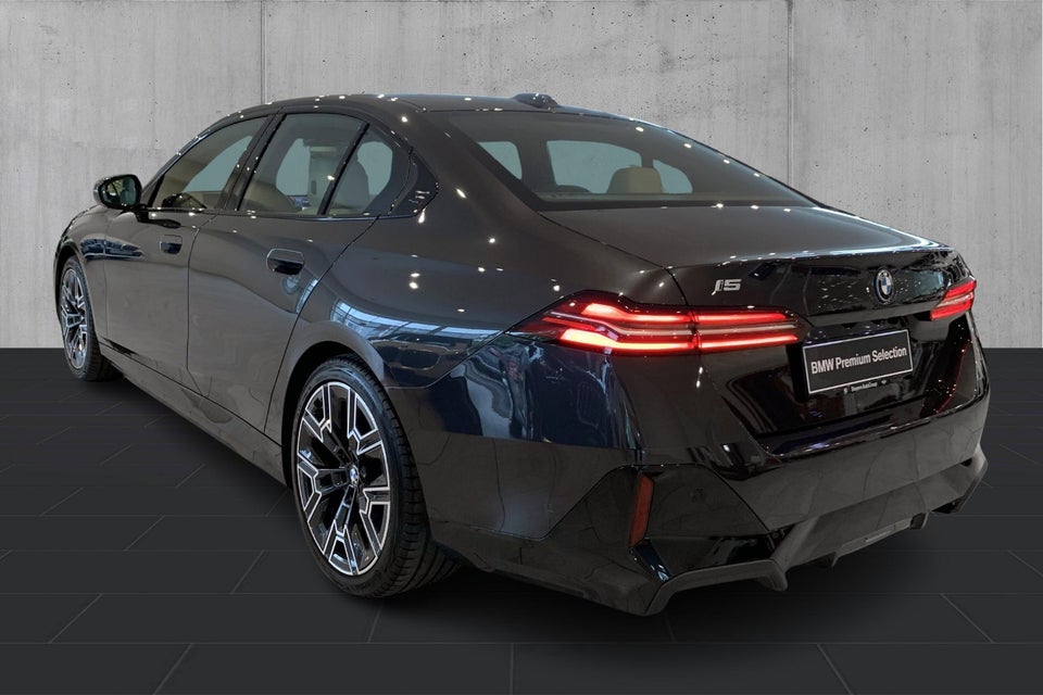BMW i5 eDrive40 M-Sport 4d