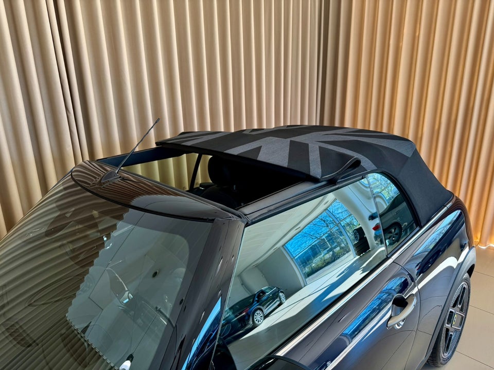 MINI Cooper SE Cabriolet 2d