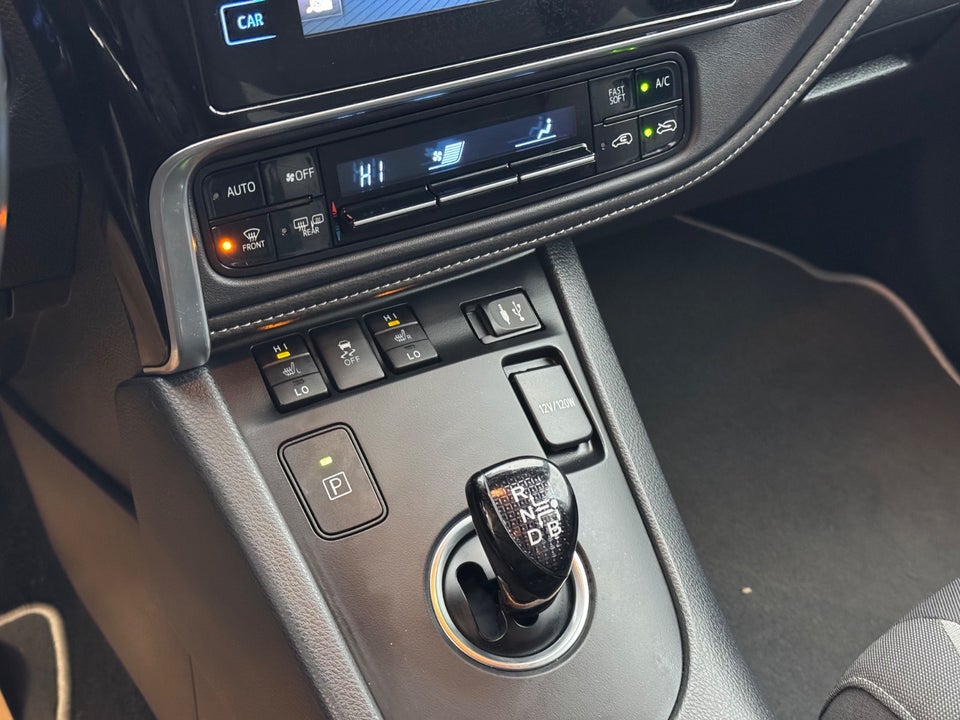 Toyota Auris 1,8 Hybrid H2 Comfort Touring Sports CVT 5d