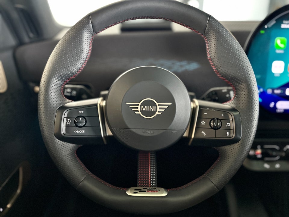 MINI Cooper E JCW Trim XL 3d