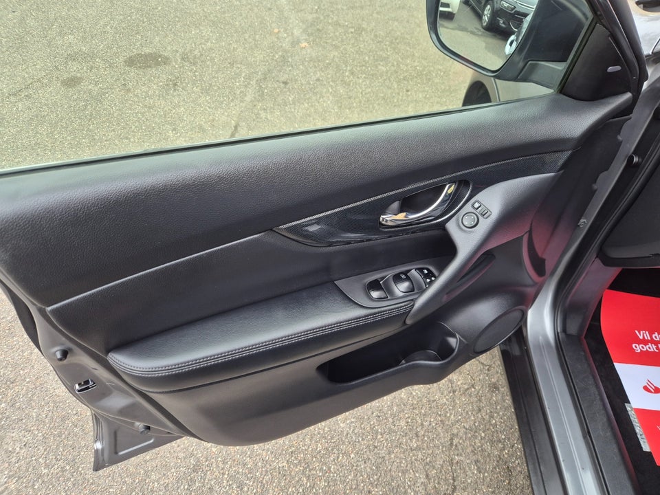 Nissan X-Trail 1,6 dCi 130 Tekna 5d