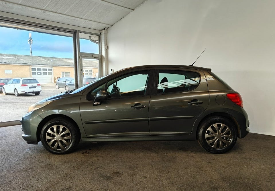 Peugeot 207 1,6 VTi Premium 5d