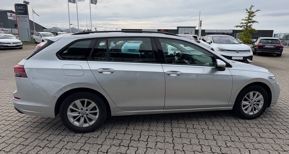 VW Golf VIII 1,5 eTSi 130 Life Variant DSG 5d