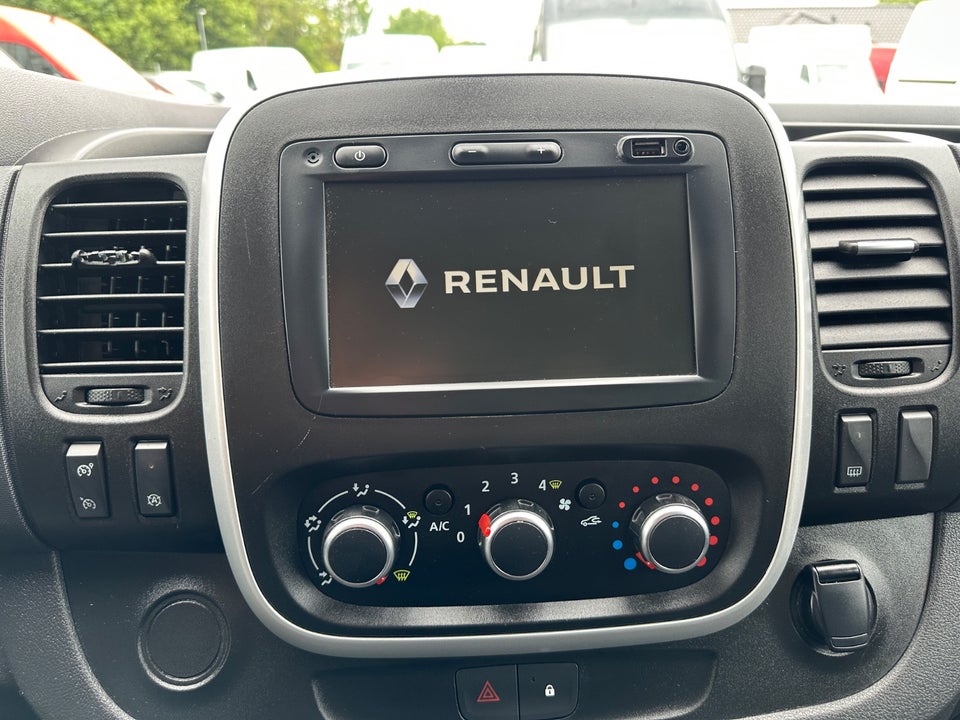 Renault Trafic T29 2,0 dCi 145 L2H2