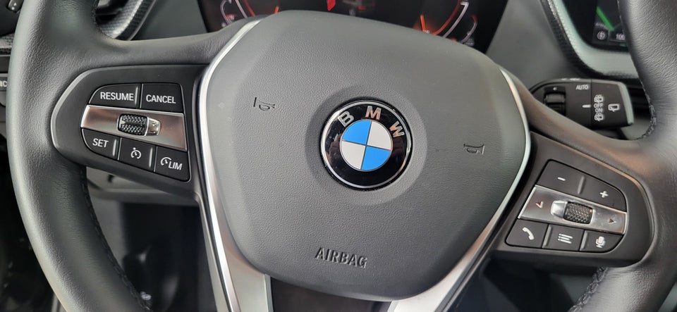 BMW 118i 1,5 Sport Line aut. 5d