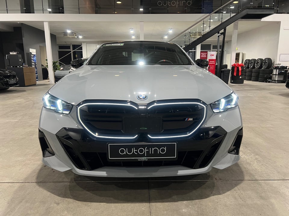 BMW i5 M60 xDrive 4d
