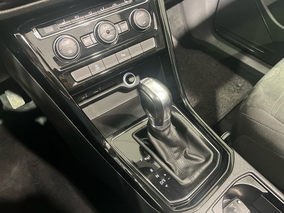 VW Touran 2,0 TDi 150 Highline DSG 5d