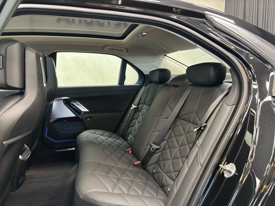 BMW i7 xDrive60 4d