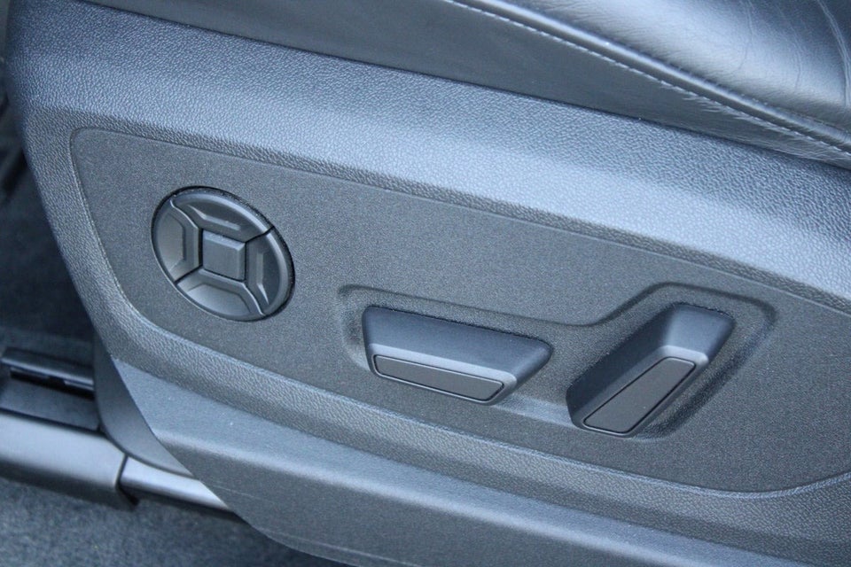 Audi e-tron 55 S-line quattro 5d