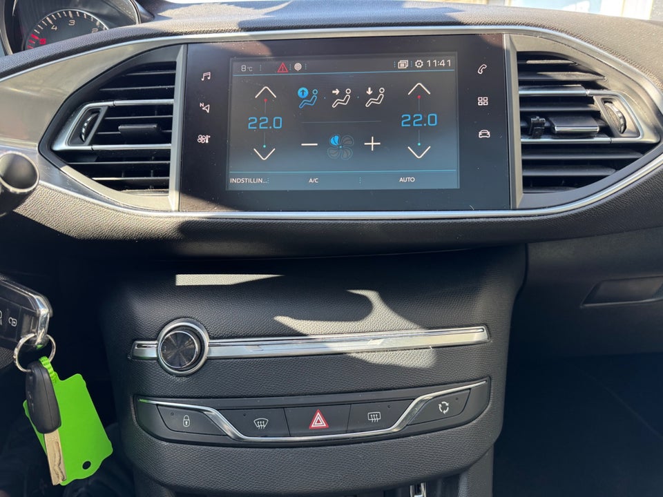 Peugeot 308 1,6 BlueHDi 120 Allure Sky SW 5d